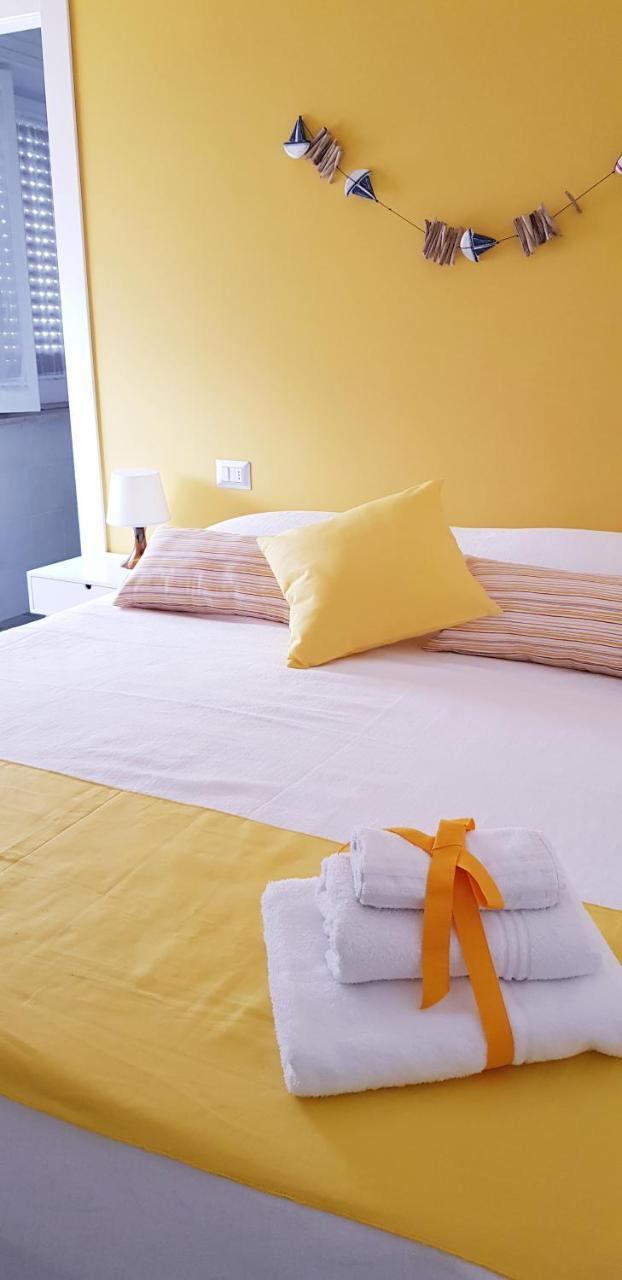 Bed and Breakfast #Zonaporto Neapel Exterior foto
