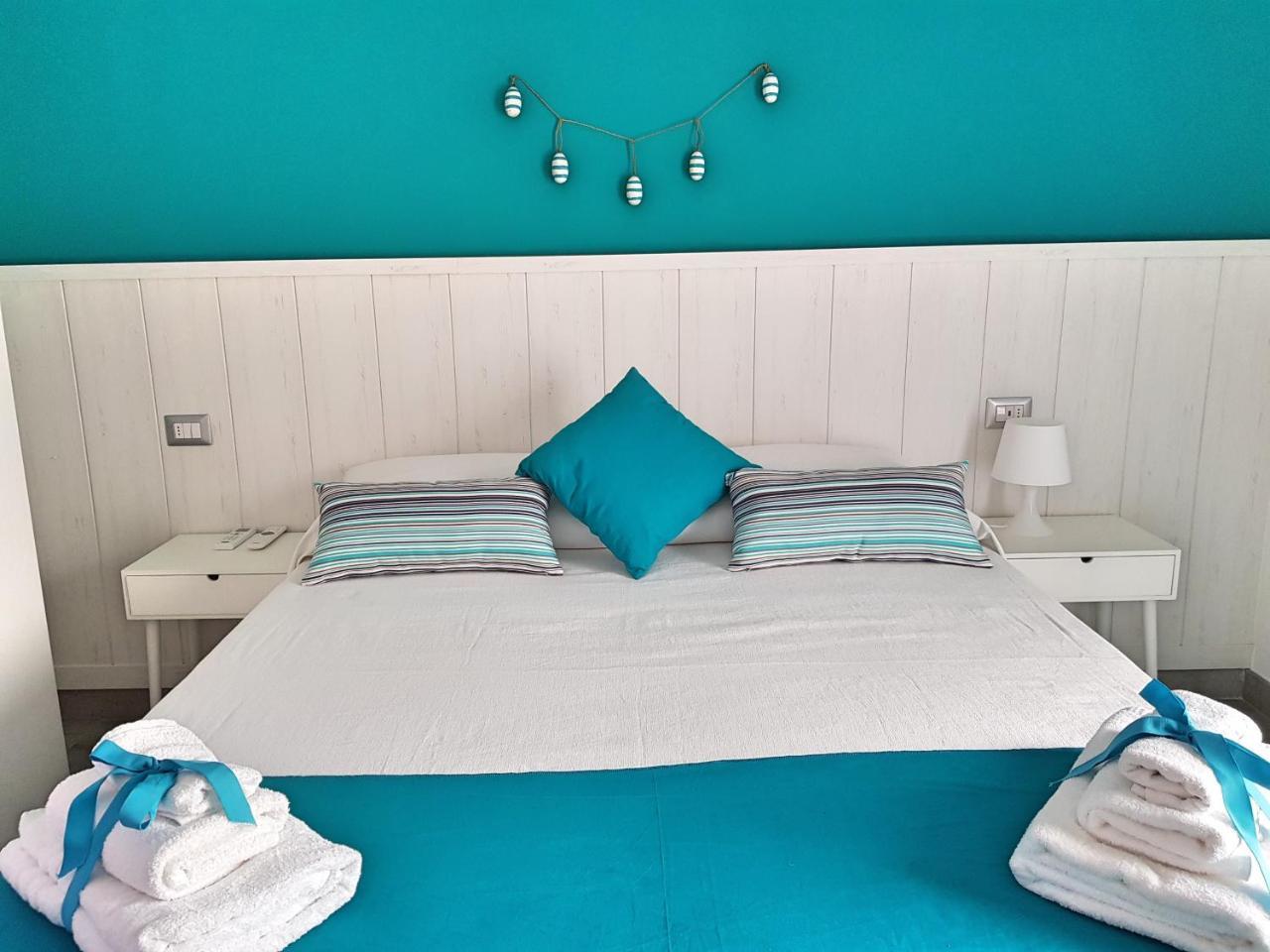 Bed and Breakfast #Zonaporto Neapel Exterior foto